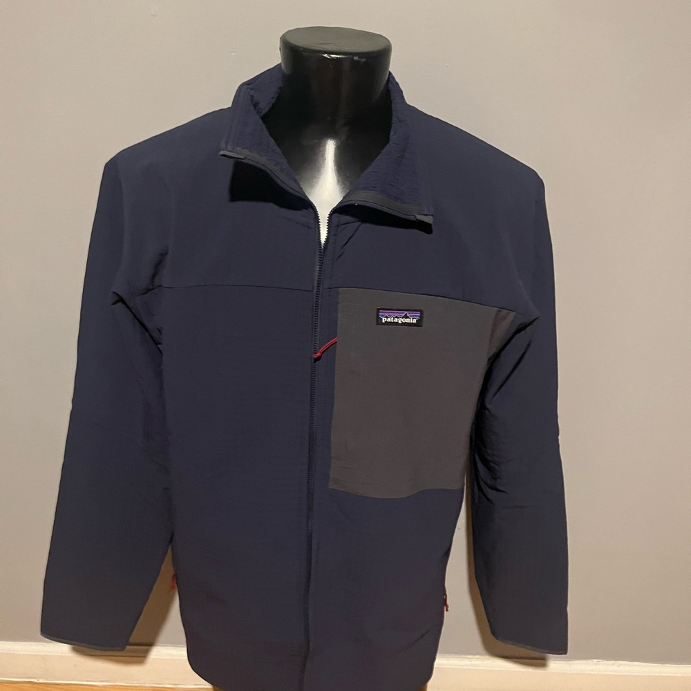 Patagonia men’s jacket medium NWT